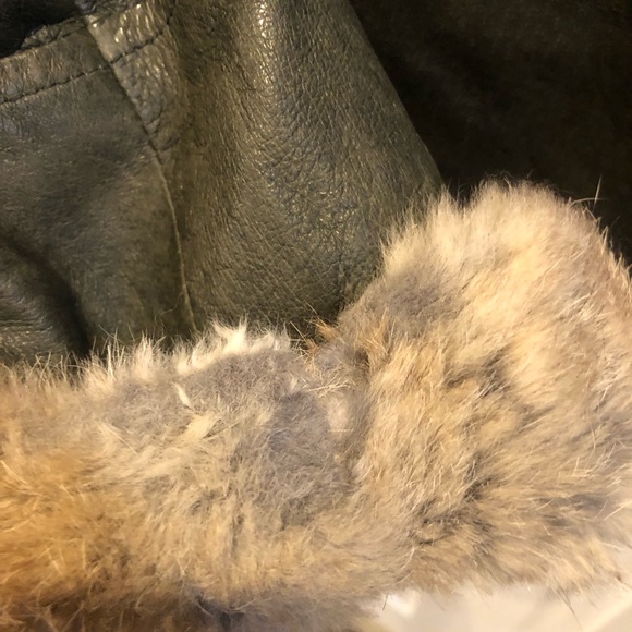 Danier Green Leather Fur Collar Insulated Jacket L 🎄 - Picture 10 of 12